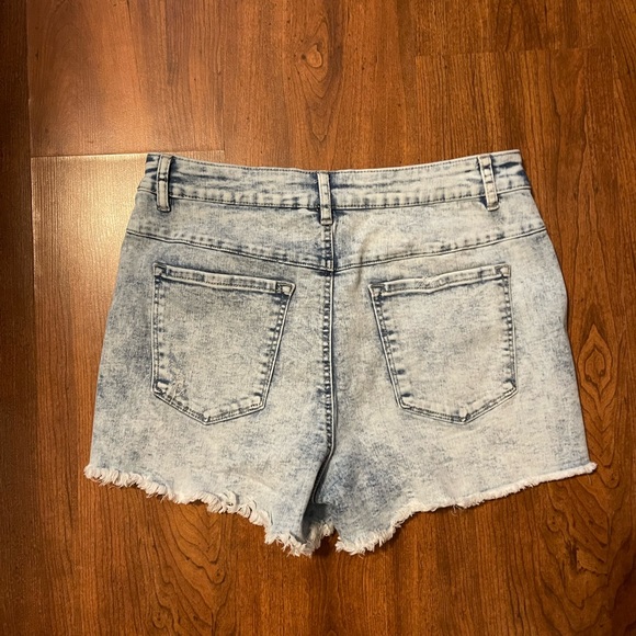 High Waisted Denim Shorts - Picture 2 of 2